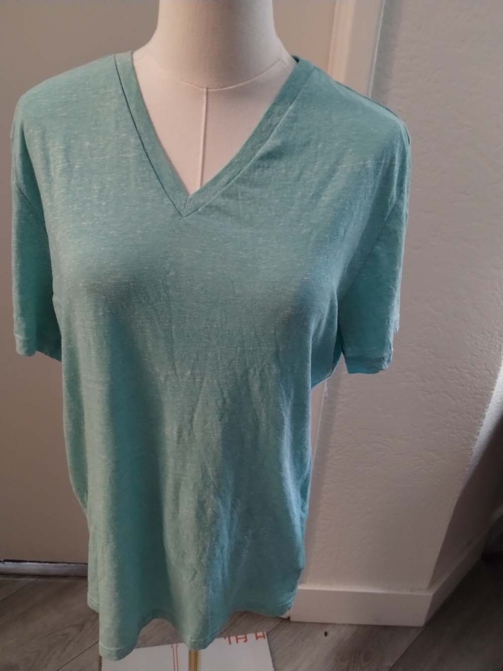 H&M Mens V-Neck Tee in Teal Green